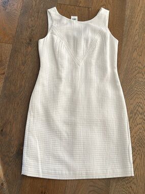 Banana Republic White Textured Sleeveless Sheath Dress